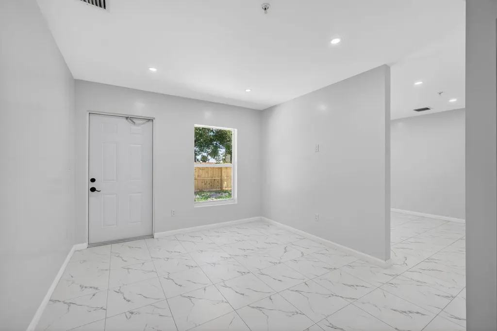 3255 Avenue J West Palm Beach FL 33404