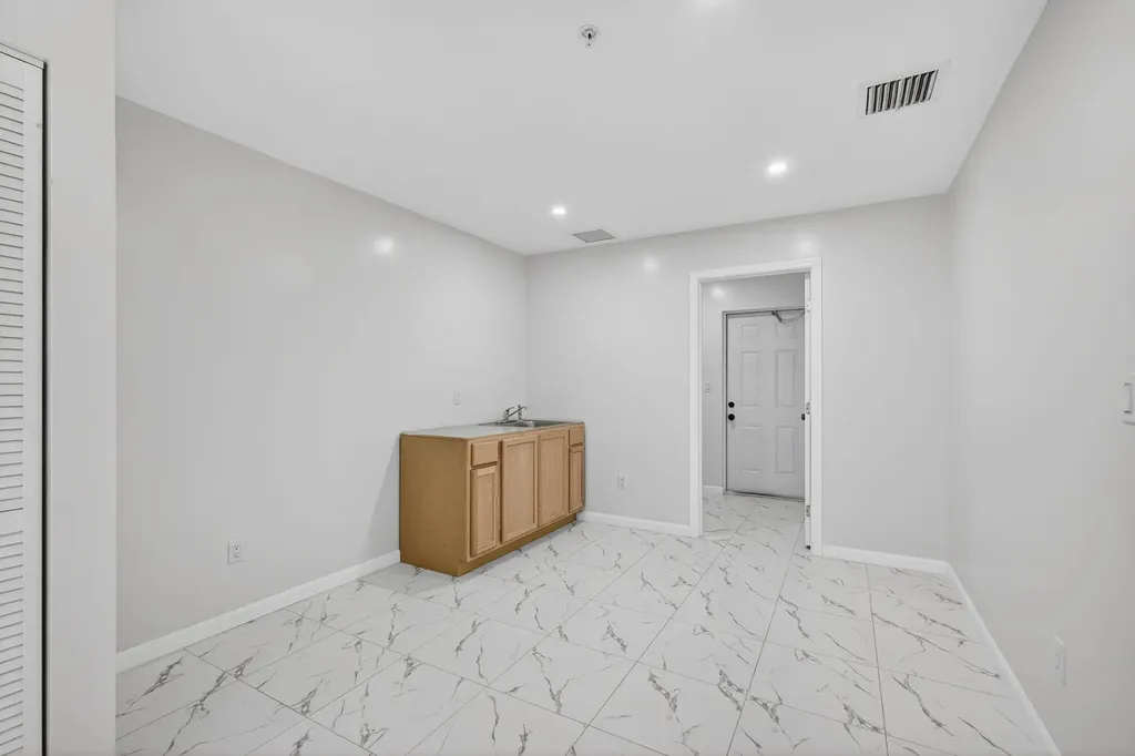 3255 Avenue J West Palm Beach FL 33404