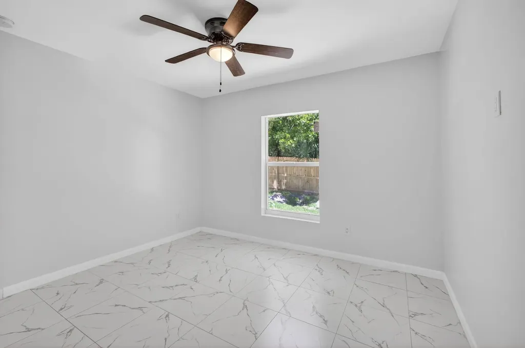 3255 Avenue J West Palm Beach FL 33404