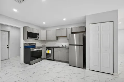 3255 Avenue J West Palm Beach FL 33404