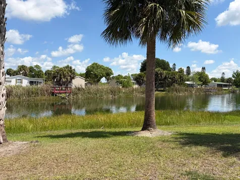 1075 Friendship Drive NE Moore Haven FL 33471