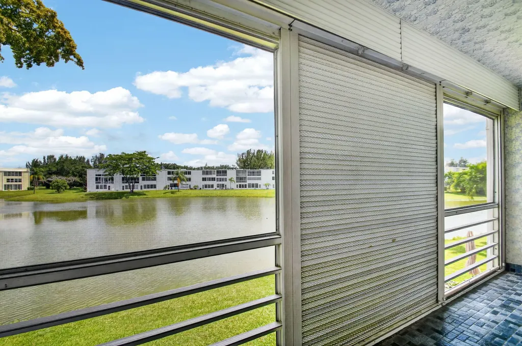 202 Wellington D West Palm Beach FL 33417