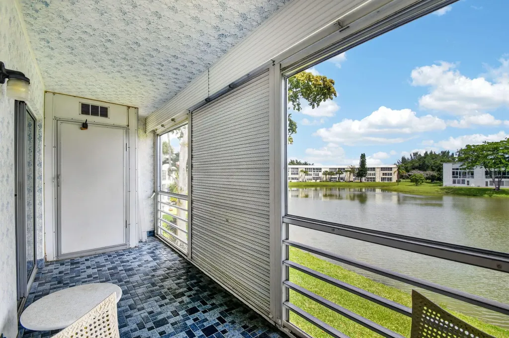 202 Wellington D West Palm Beach FL 33417