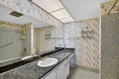 202 Wellington D West Palm Beach FL 33417
