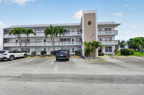 202 Wellington D West Palm Beach FL 33417