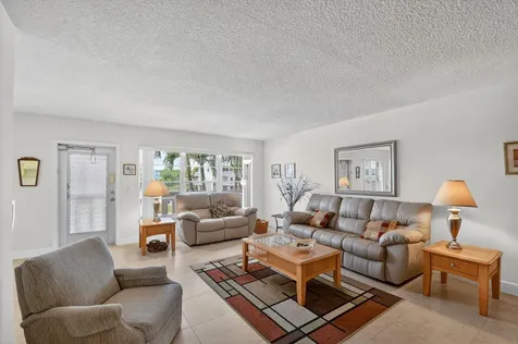 202 Wellington D West Palm Beach FL 33417