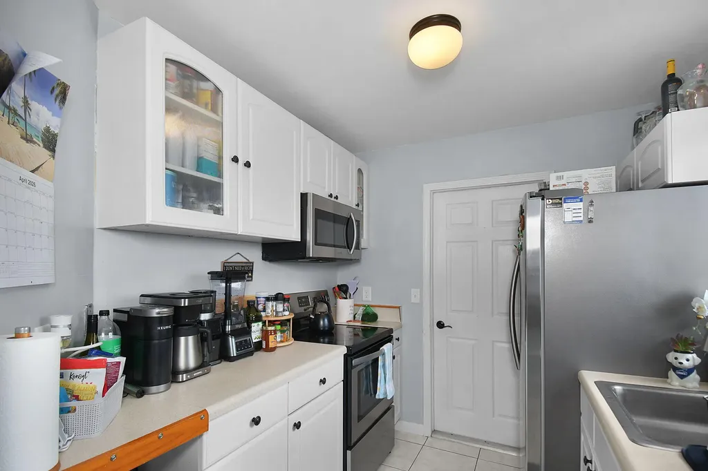 1661 SE Kestwick Court Port St Lucie FL 34952