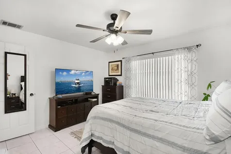 1661 SE Kestwick Court Port St Lucie FL 34952