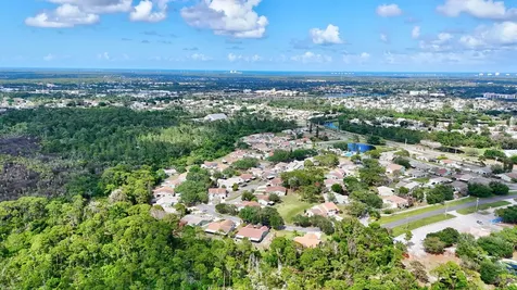 1661 SE Kestwick Court Port St Lucie FL 34952