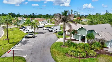 1661 SE Kestwick Court Port St Lucie FL 34952
