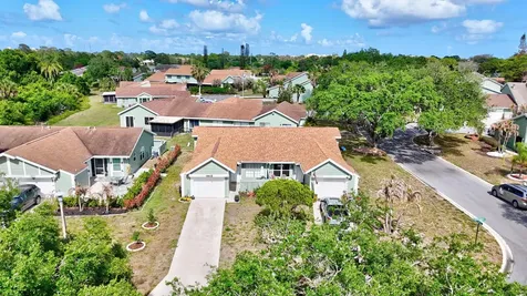 1661 SE Kestwick Court Port St Lucie FL 34952