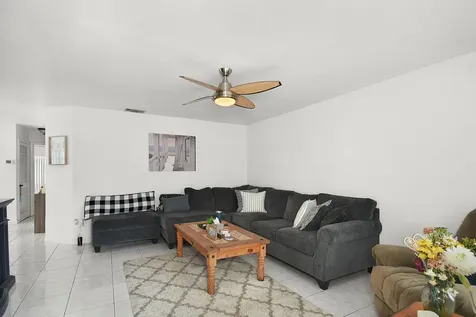 1661 SE Kestwick Court Port St Lucie FL 34952