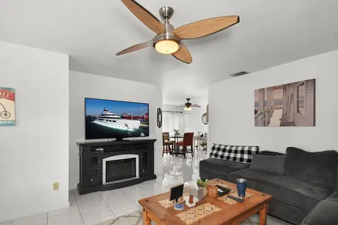 1661 SE Kestwick Court Port St Lucie FL 34952