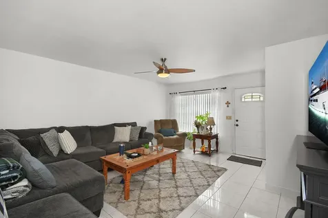 1661 SE Kestwick Court Port St Lucie FL 34952