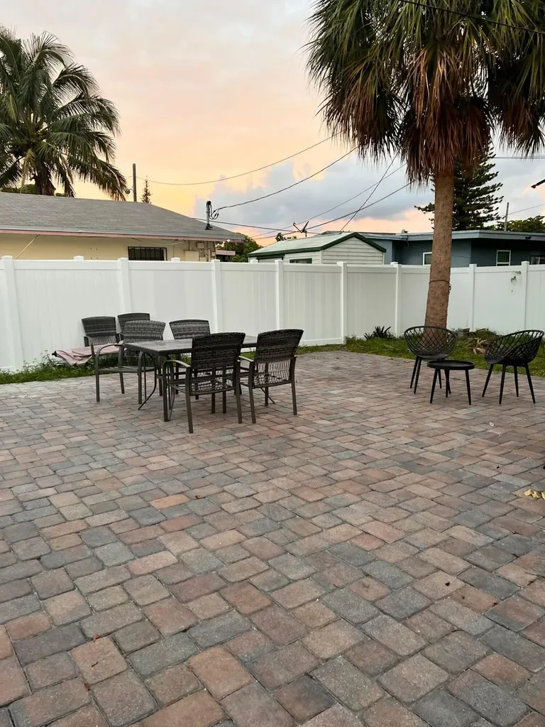 555 NW 15th Court Pompano Beach FL 33060