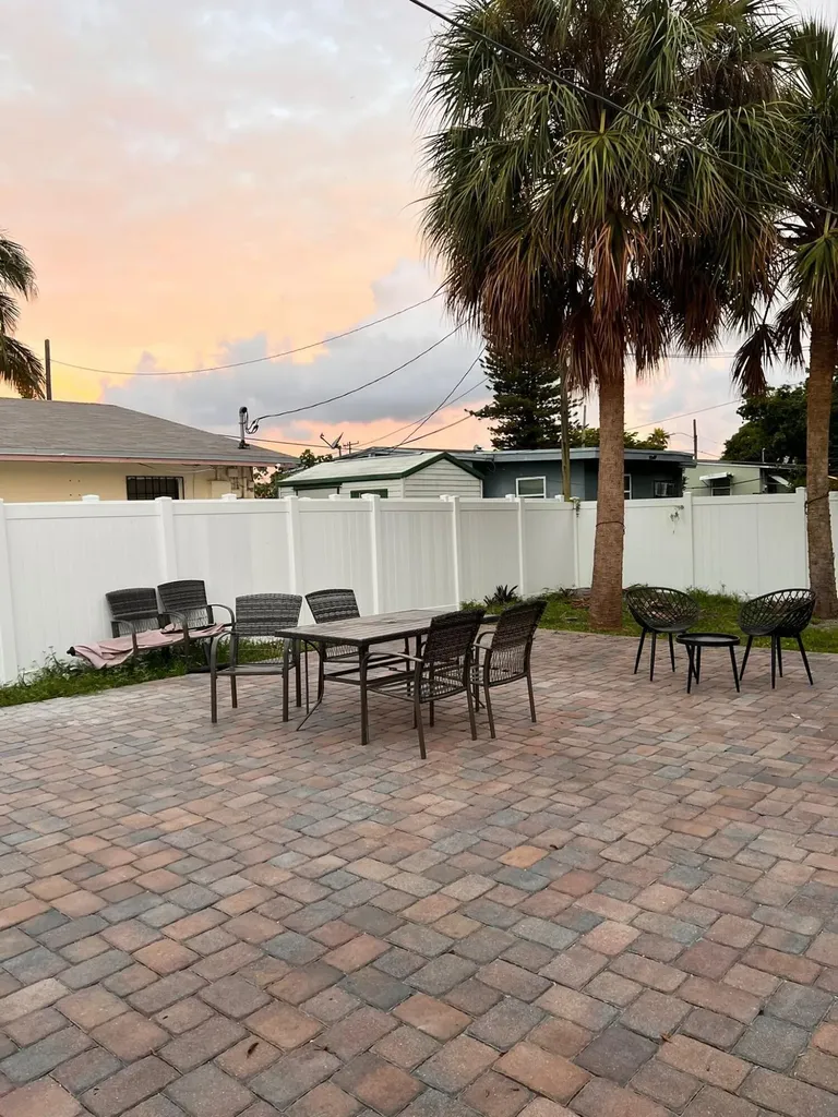 555 NW 15th Court Pompano Beach FL 33060