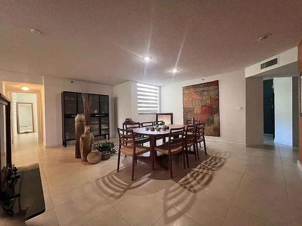 6463 La Costa Drive Boca Raton FL 33433