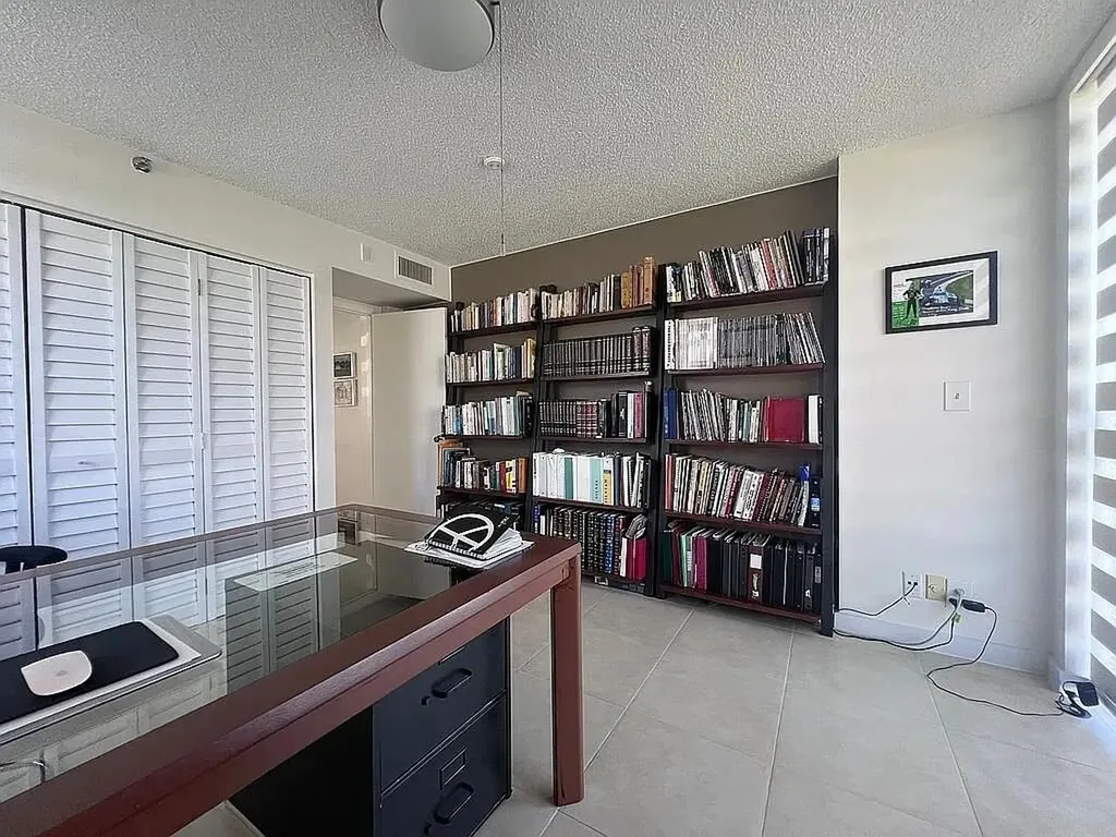 6463 La Costa Drive Boca Raton FL 33433