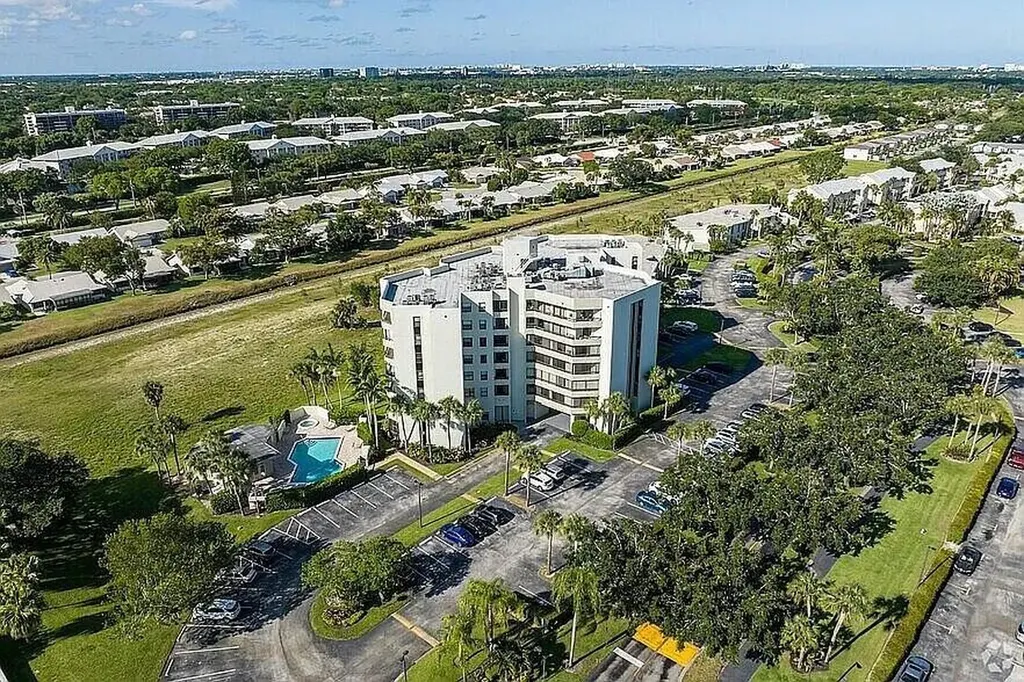 6463 La Costa Drive Boca Raton FL 33433