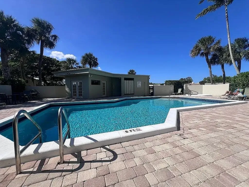 6463 La Costa Drive Boca Raton FL 33433