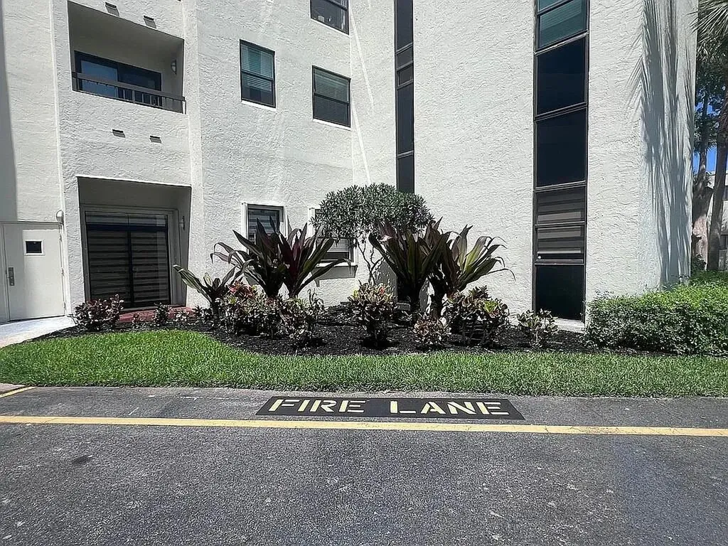 6463 La Costa Drive Boca Raton FL 33433