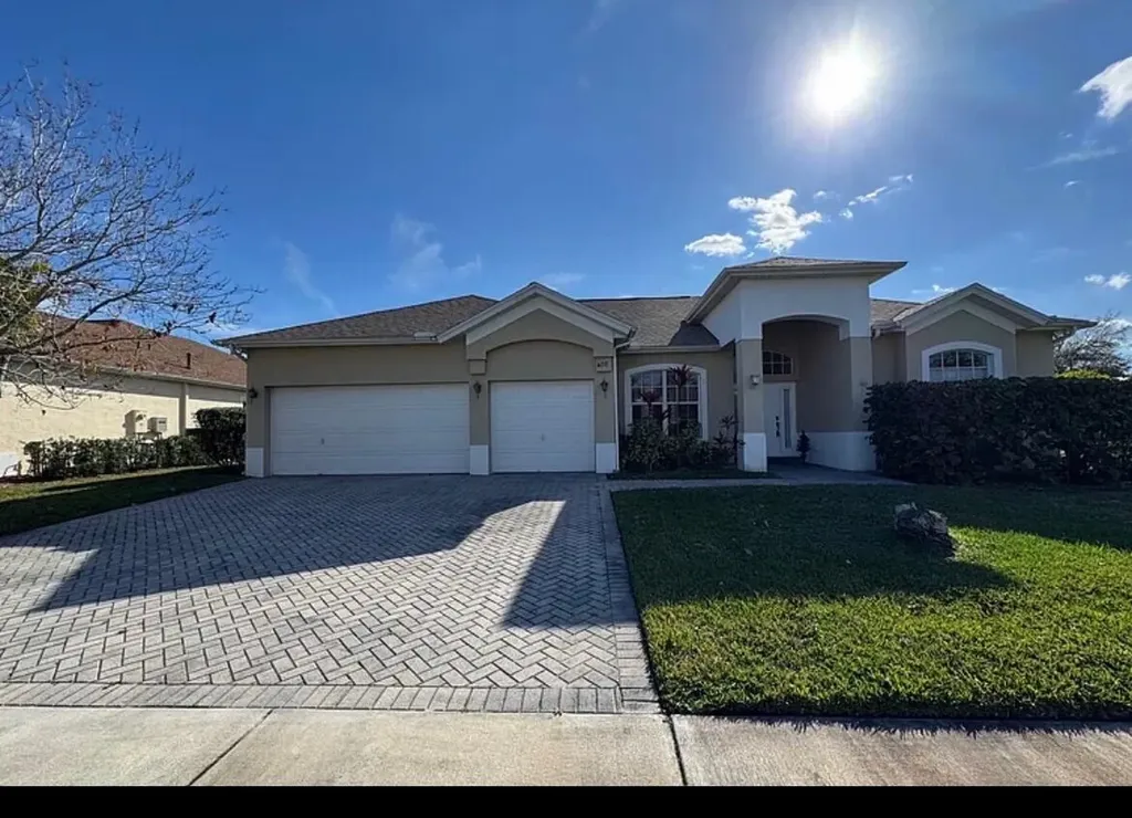 408 N Key Lime Square Square SW Vero Beach FL 32968