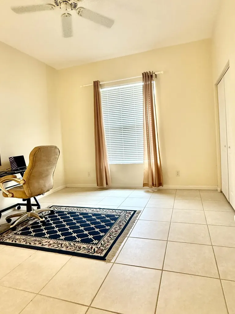 408 N Key Lime Square Square SW Vero Beach FL 32968