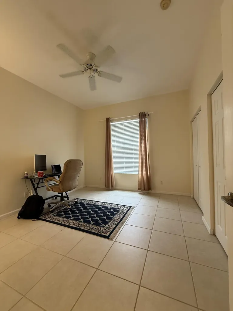 408 N Key Lime Square Square SW Vero Beach FL 32968