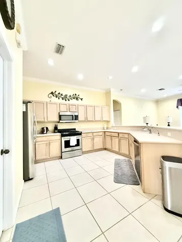 408 N Key Lime Square Square SW Vero Beach FL 32968