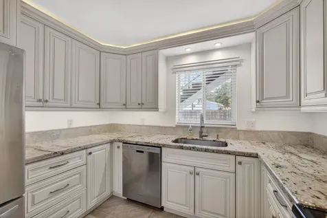 6 Garden Street E Tequesta FL 33469