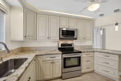 6 Garden Street E Tequesta FL 33469
