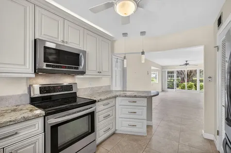 6 Garden Street E Tequesta FL 33469