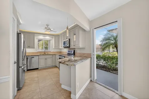 6 Garden Street E Tequesta FL 33469