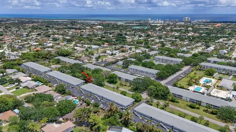 6 Garden Street E Tequesta FL 33469