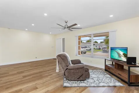 4405 NW 43rd Terrace Tamarac FL 33319