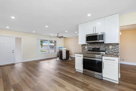 4405 NW 43rd Terrace Tamarac FL 33319