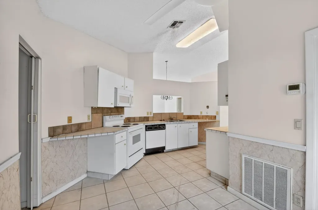 9 Corrie Place Boynton Beach FL 33426