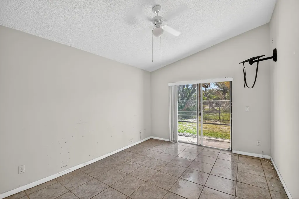9 Corrie Place Boynton Beach FL 33426
