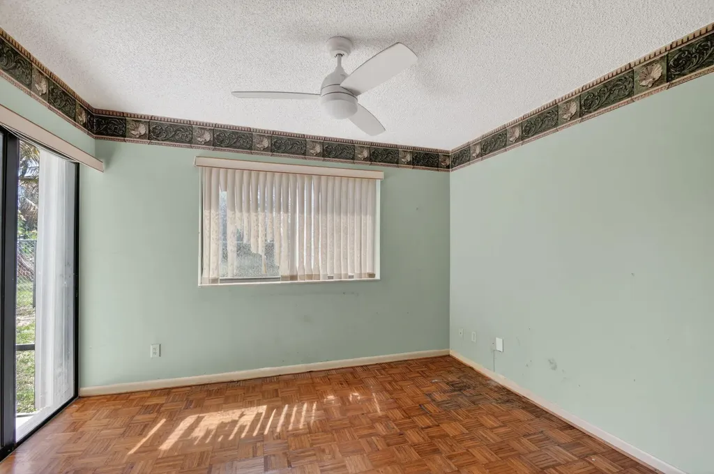 9 Corrie Place Boynton Beach FL 33426
