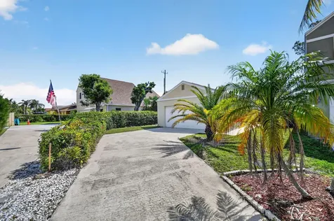 9 Corrie Place Boynton Beach FL 33426