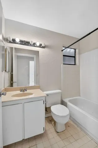 9 Corrie Place Boynton Beach FL 33426