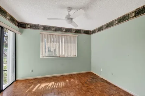 9 Corrie Place Boynton Beach FL 33426