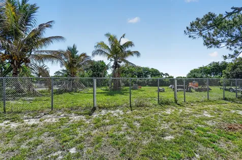 9 Corrie Place Boynton Beach FL 33426