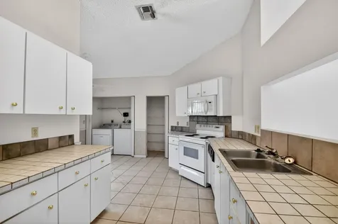 9 Corrie Place Boynton Beach FL 33426