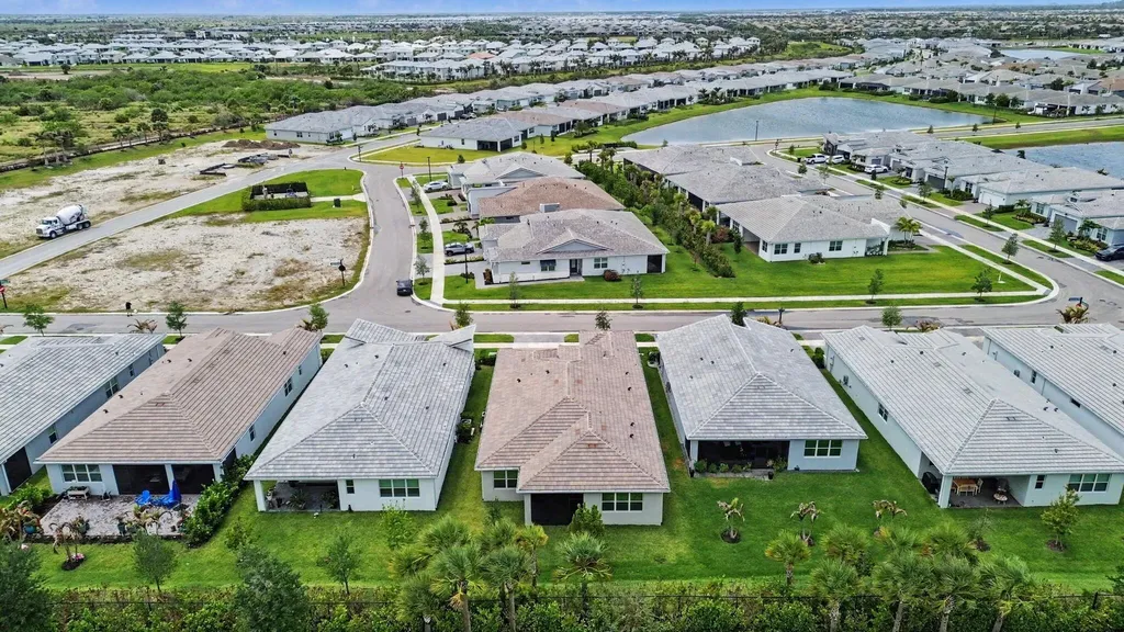 12151 SW Ameresque Way Port St Lucie FL 34987