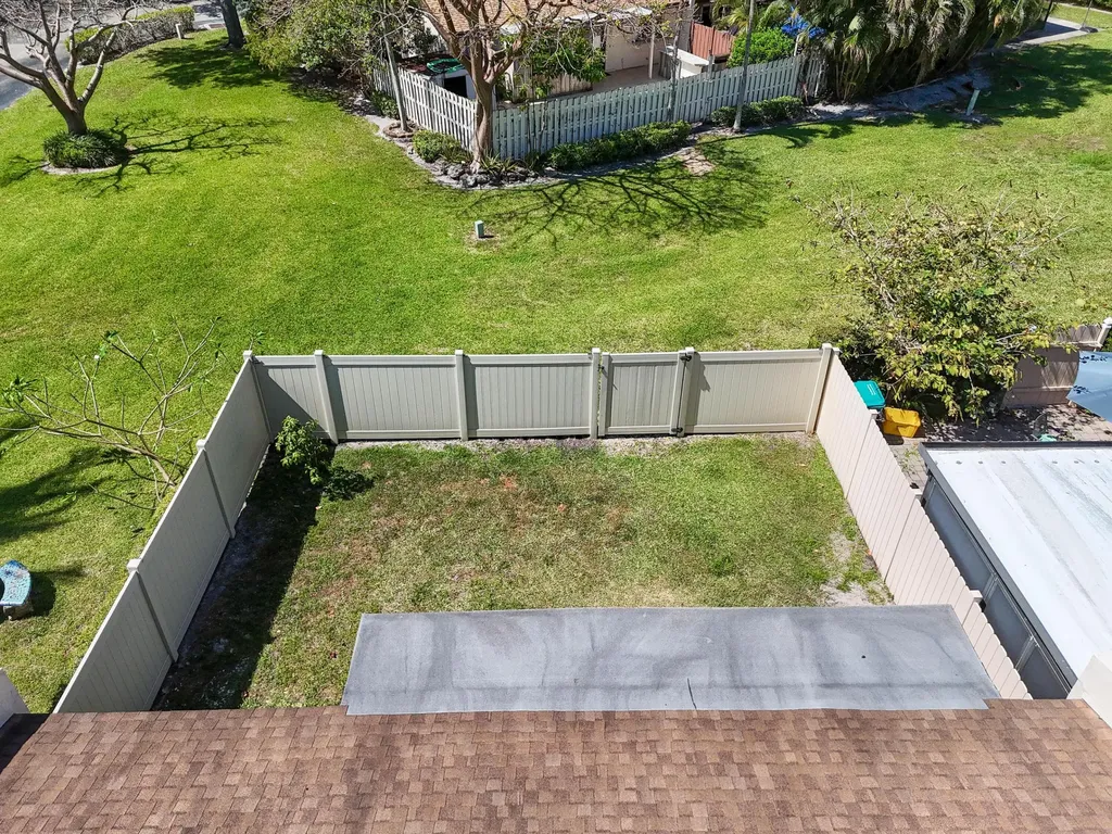 4 Knightsbridge Lane Boynton Beach FL 33426