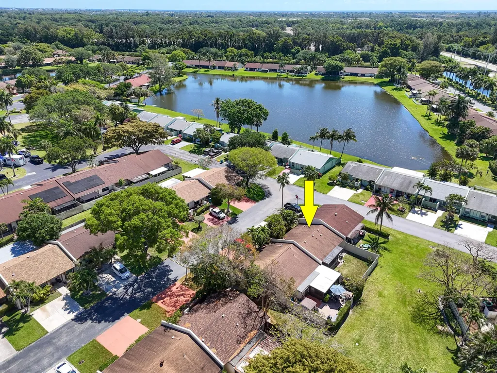 4 Knightsbridge Lane Boynton Beach FL 33426