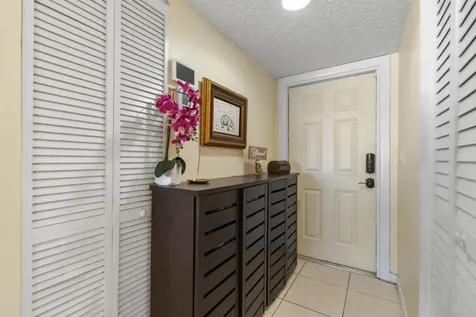 4 Knightsbridge Lane Boynton Beach FL 33426
