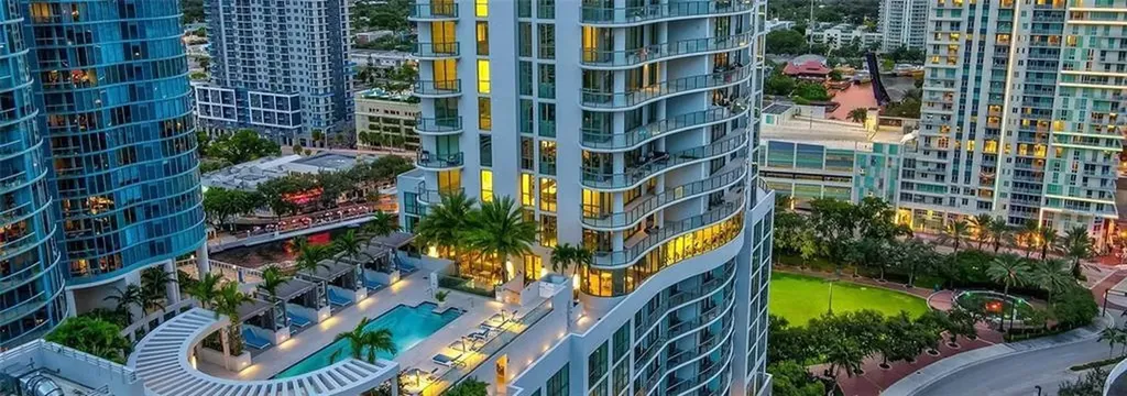 100 E Las Olas Boulevard Fort Lauderdale FL 33301