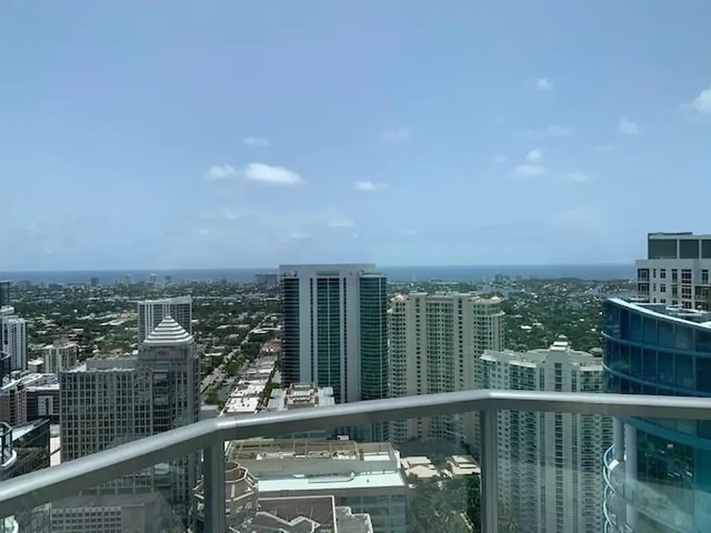 100 E Las Olas Boulevard Fort Lauderdale FL 33301